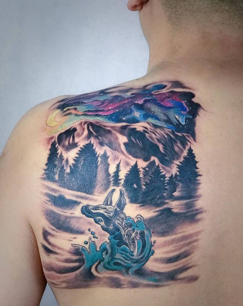 山林海豚湾纹身图片_肩部水彩点刺纹身图案