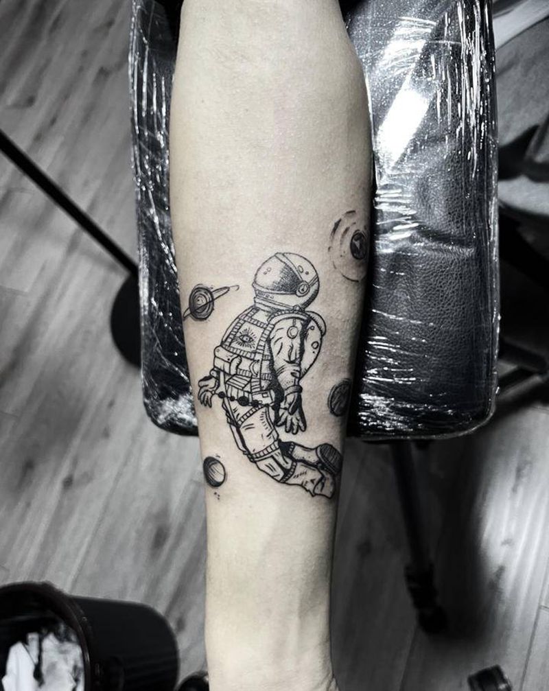 太空漫步纹身图片_手臂纹身图案