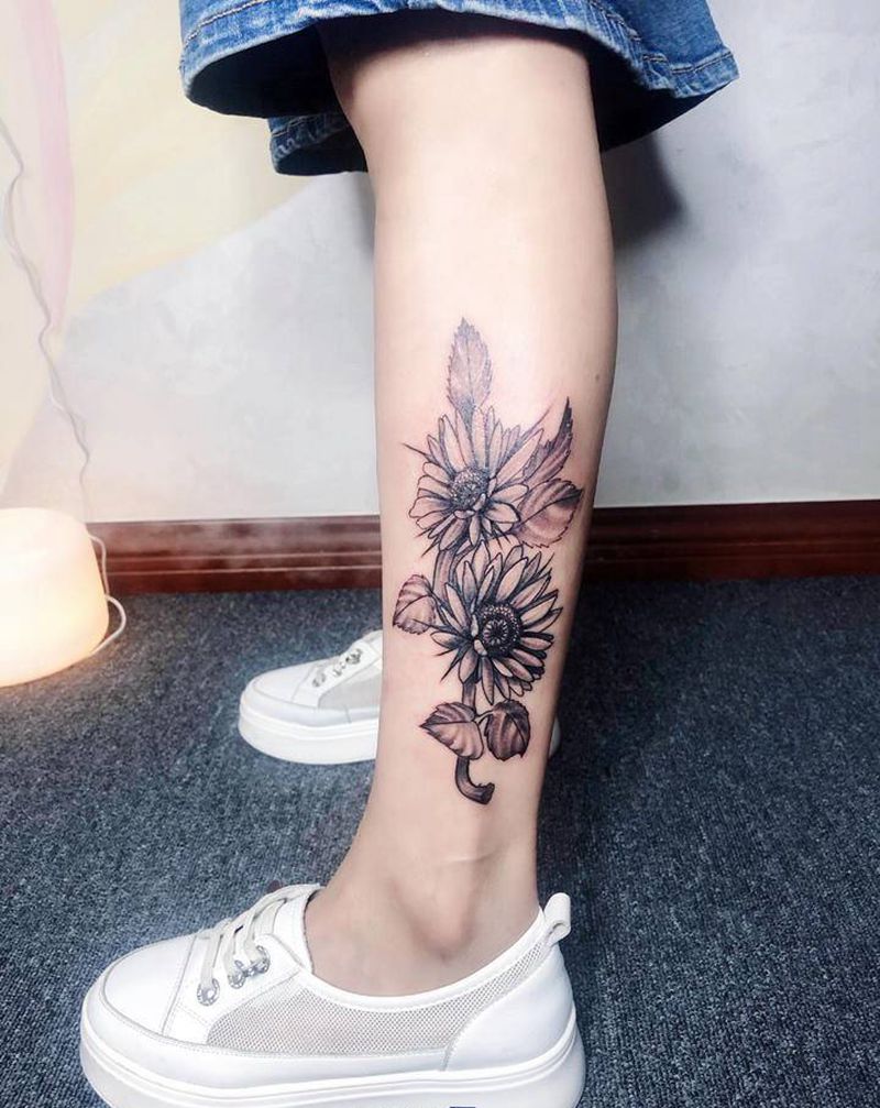 素花纹身图片_腿部纹身图案