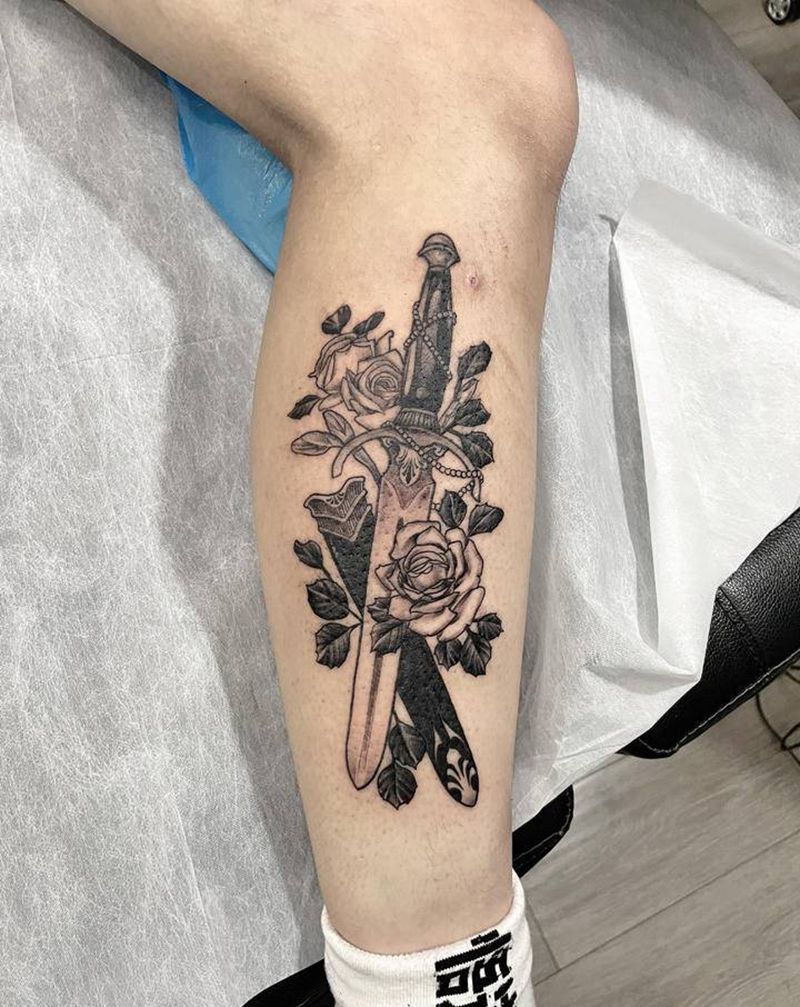 剑与花纹身图片_腿部New School纹身图案