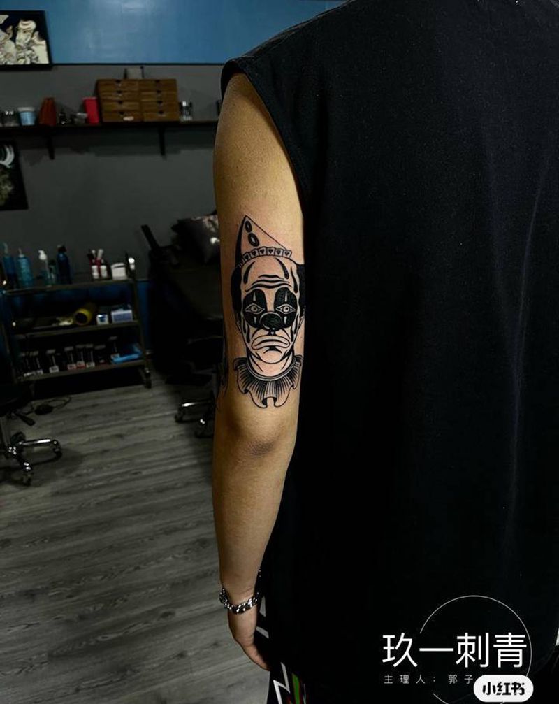 小丑纹身图片_手臂纹身图案