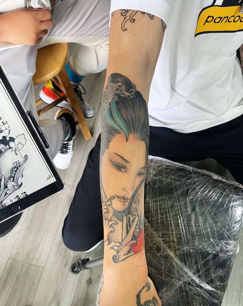 艺妓纹身图片_手臂新传统纹身图案