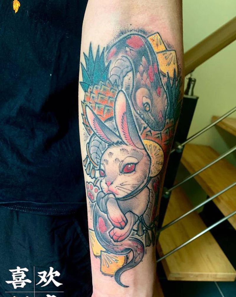 蛇盘兔纹身图片_手臂New School蛇兔子纹身图案