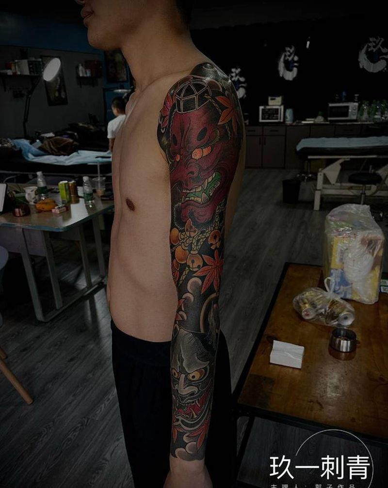 花臂纹身图片_手臂老传统纹身图案
