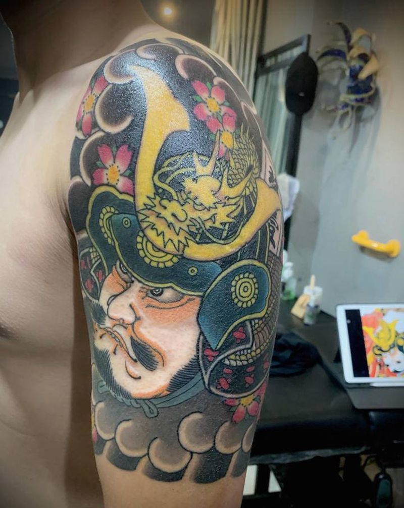 武士生首纹身图片_手臂老传统生首樱花纹身图案