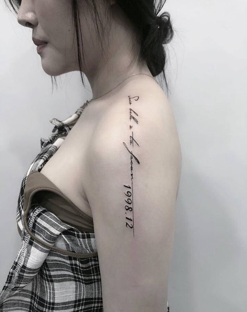 字母纹身图片_肩部花体字纹身图案