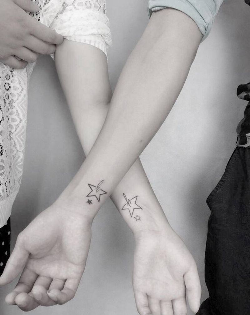 一波小清新纹身图片_手部点刺纹身图案