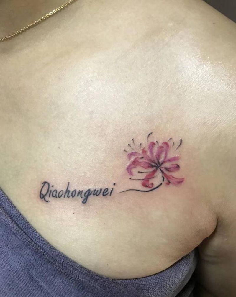 花纹身图片_肩部胸部纹身图案