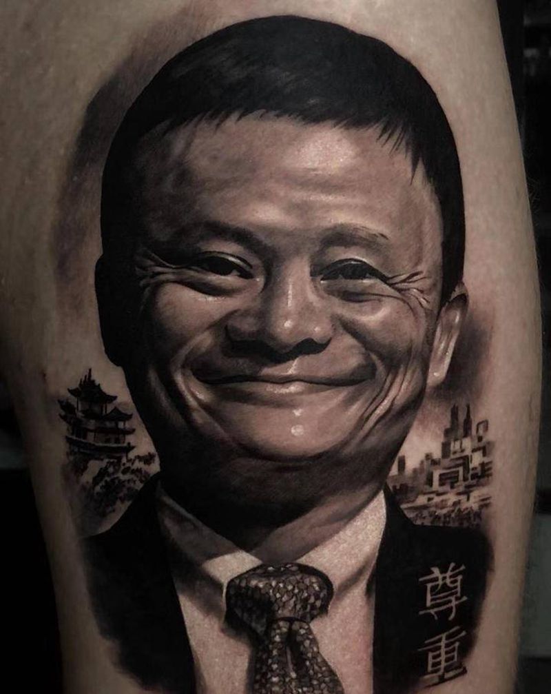 马爸爸纹身图片_腿部欧美写实纹身图案