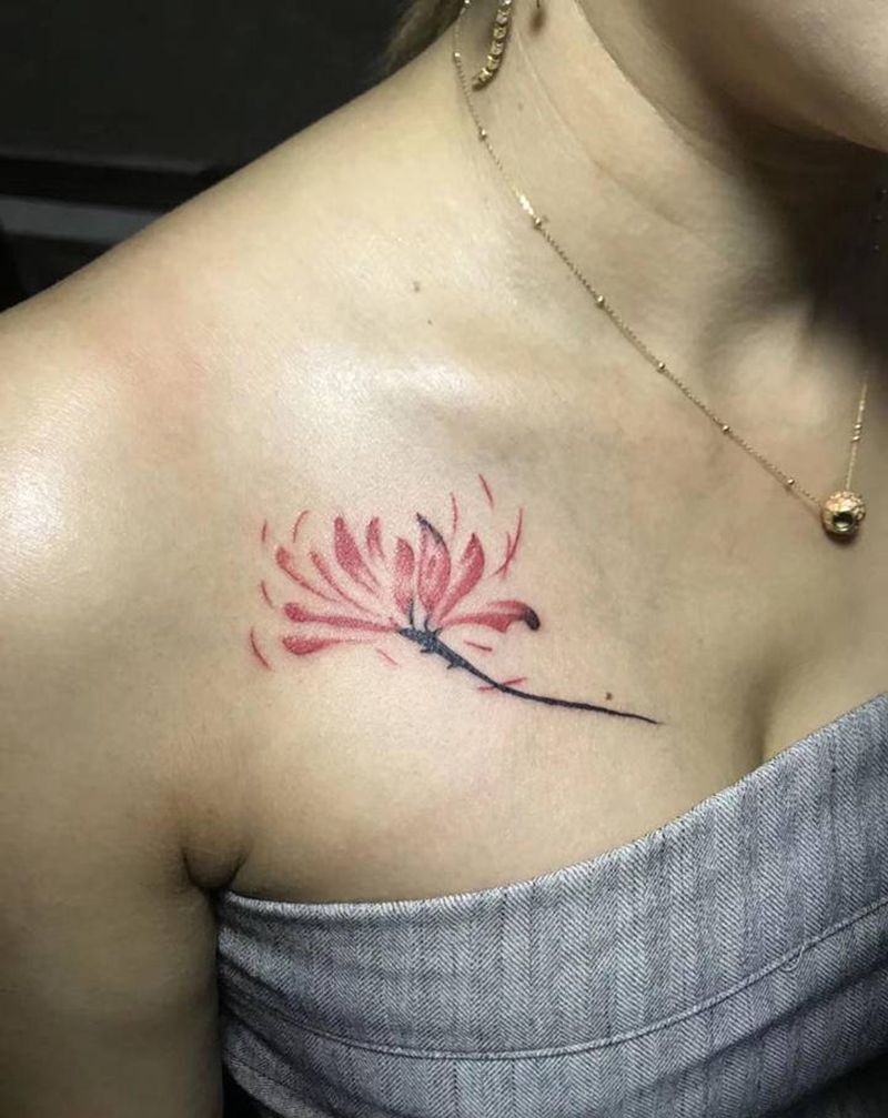彼岸花两位纹身图片_胸部肩部纹身图案