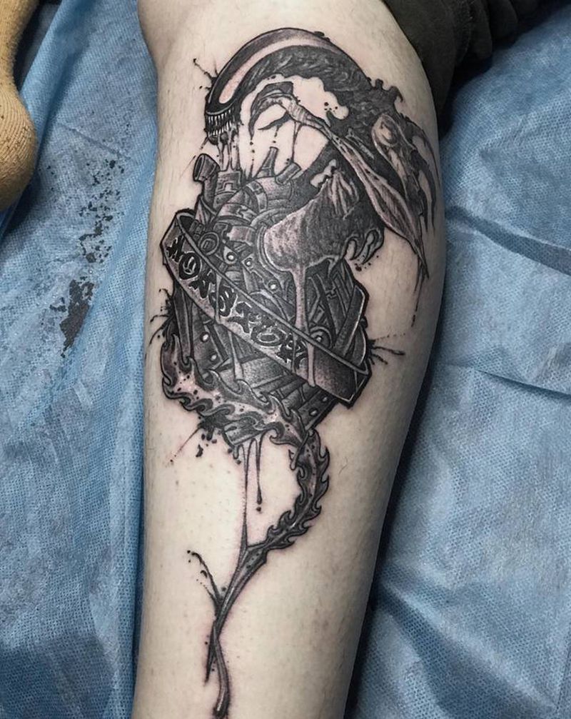 异形设计纹身图片_脚部点刺几何纹身图案