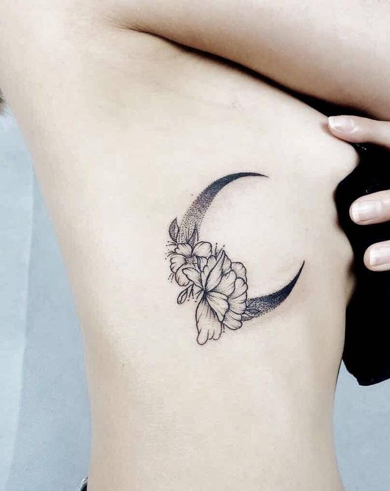 腰花纹身图片_腰部点刺纹身图案