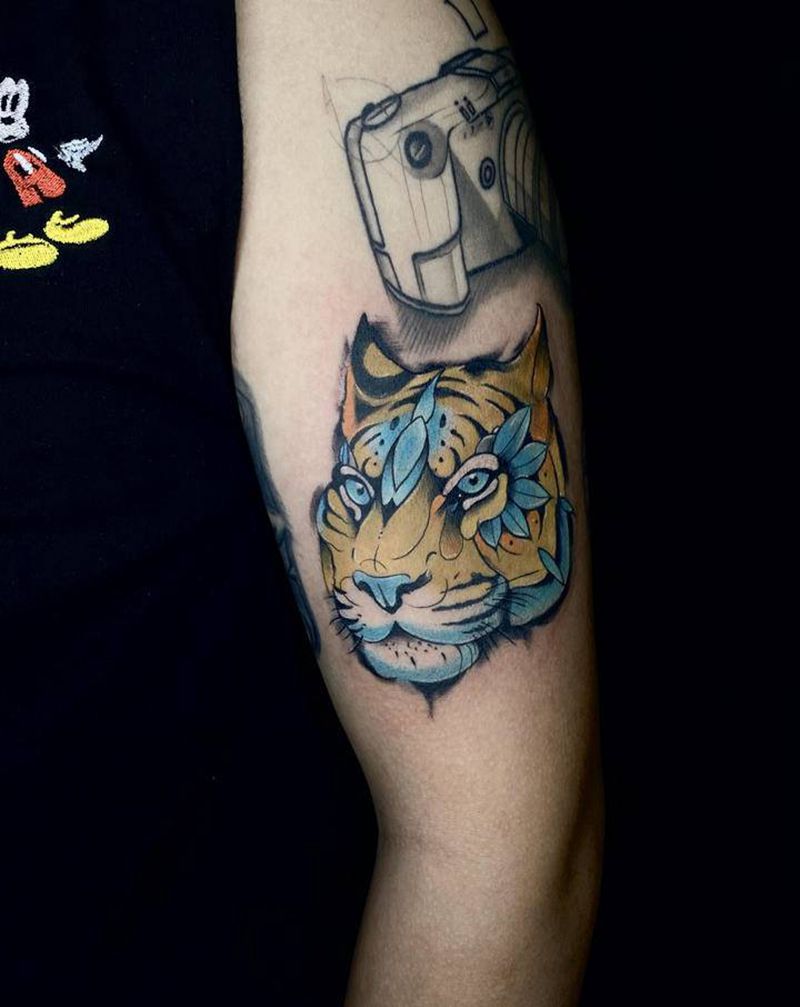 老虎纹身图片_手部New School纹身图案