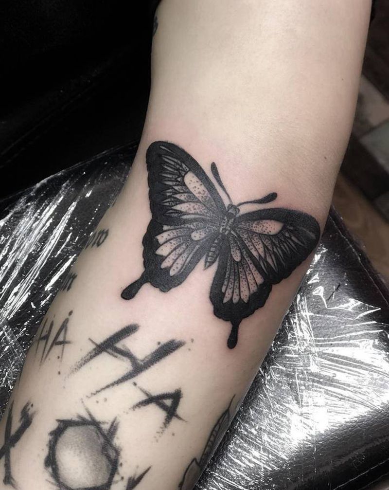 蝴蝶效应纹身图片_手臂手部Old School点刺纹身图案