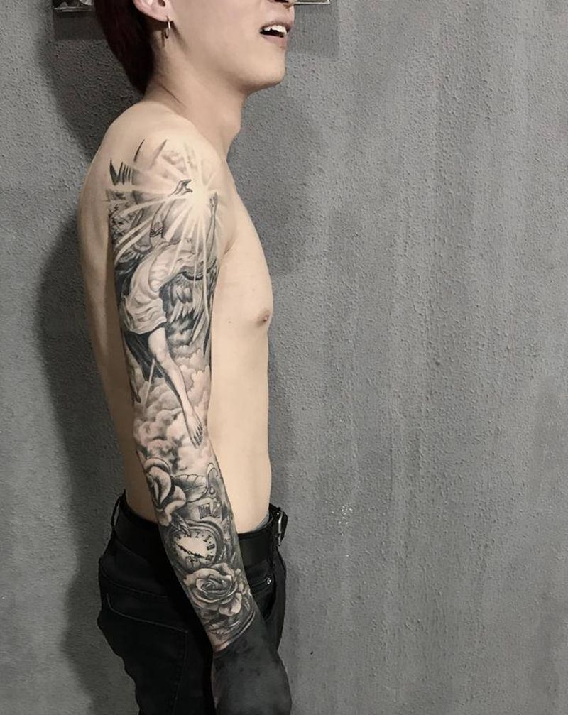 写实花臂恢复后纹身图片_手臂欧美写实纹身图案