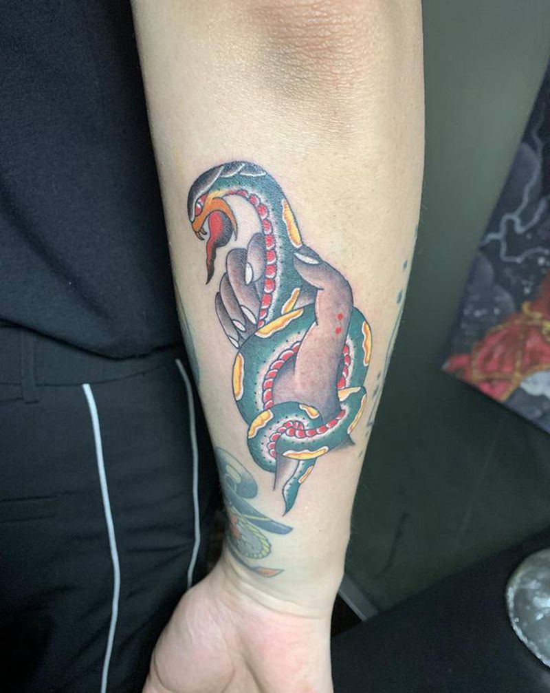 蛇纹身图片_手臂纹身图案