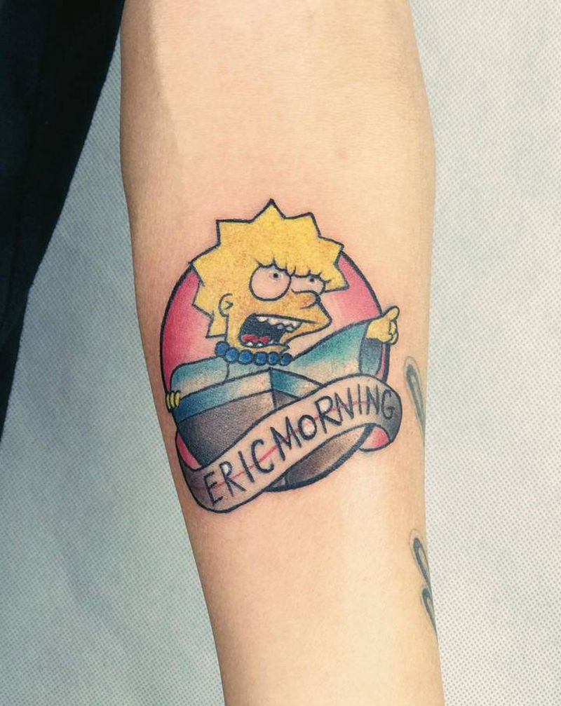 辛普森纹身图片_手部水彩Old School纹身图案