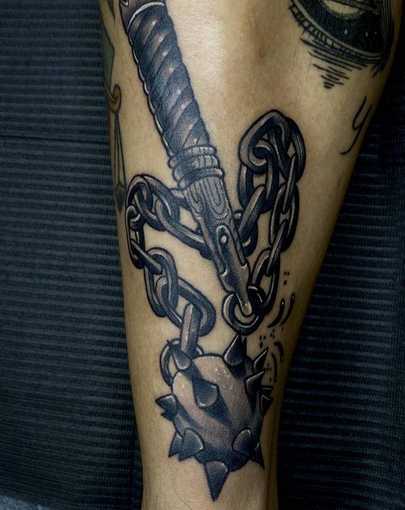 锤子纹身图片_腿部纹身图案