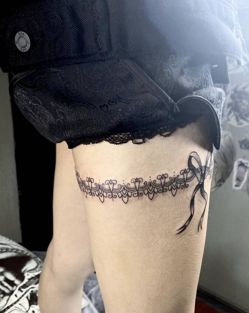 蕾丝纹身图片_腿部纹身图案