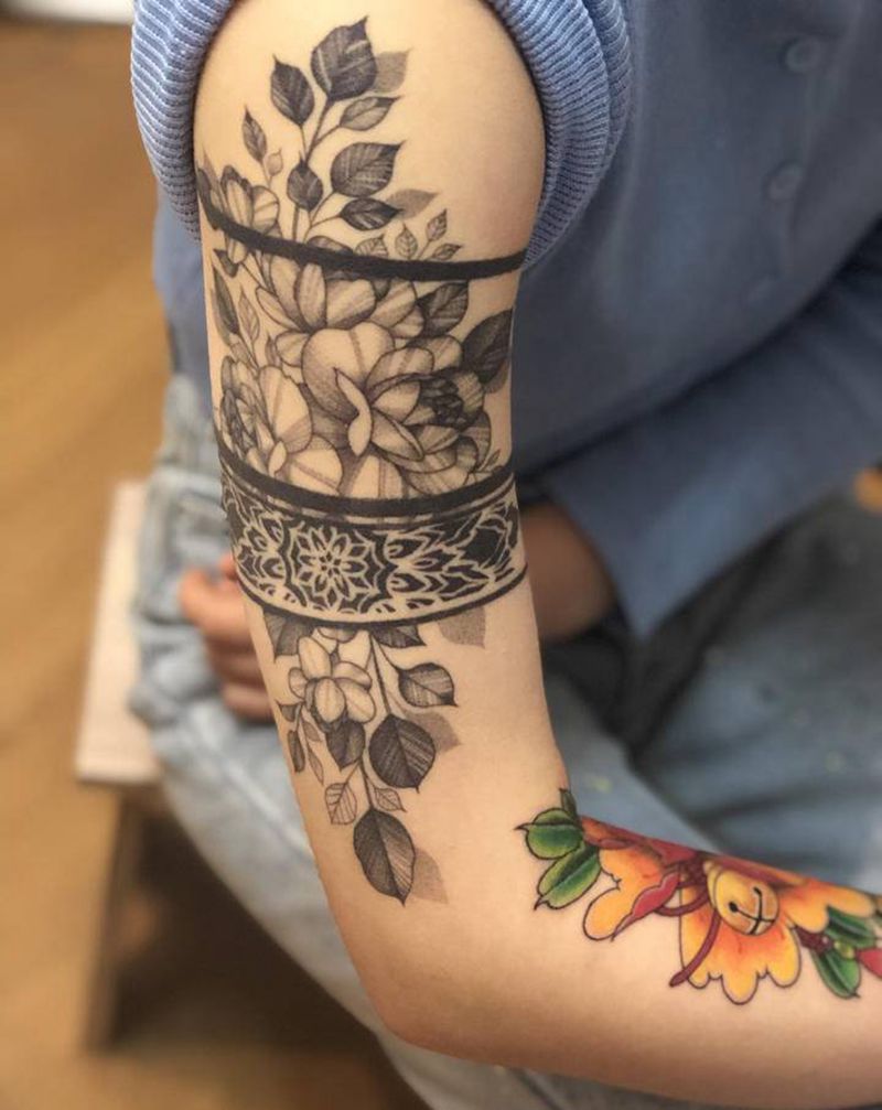 恢复好的素花纹身图片_手臂点刺纹身图案