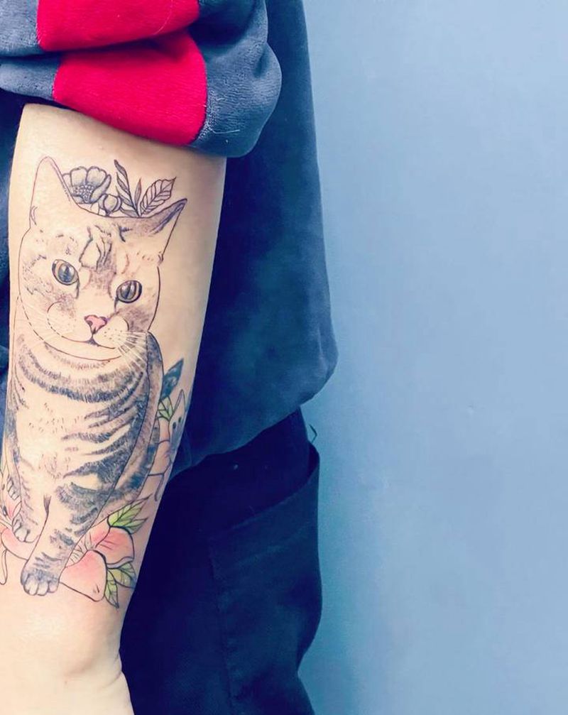 喵纹身图片_手臂纹身图案