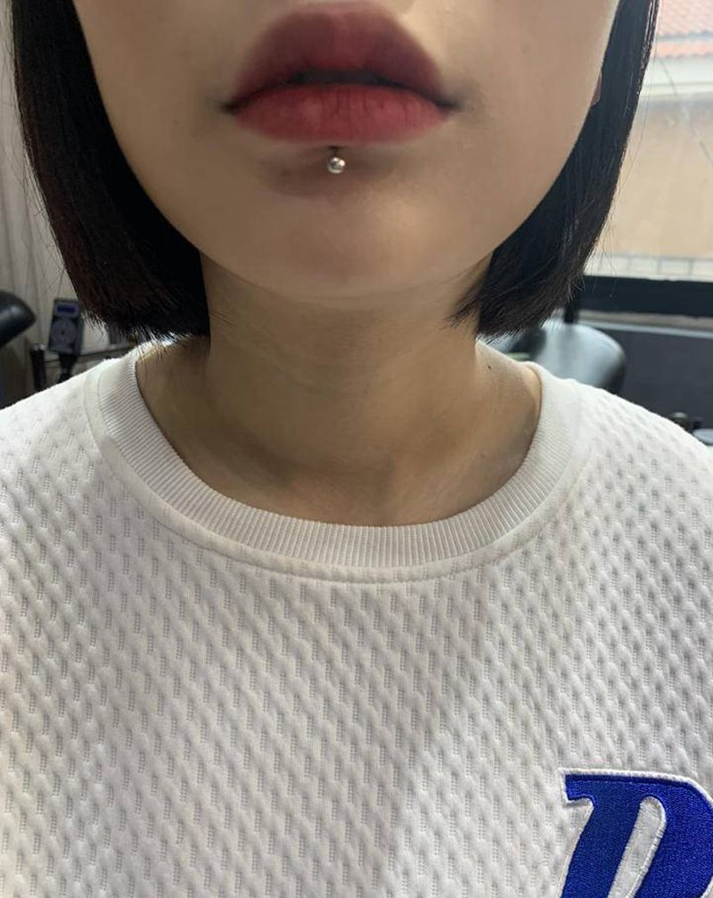 唇钉纹身图片_穿刺纹身图案