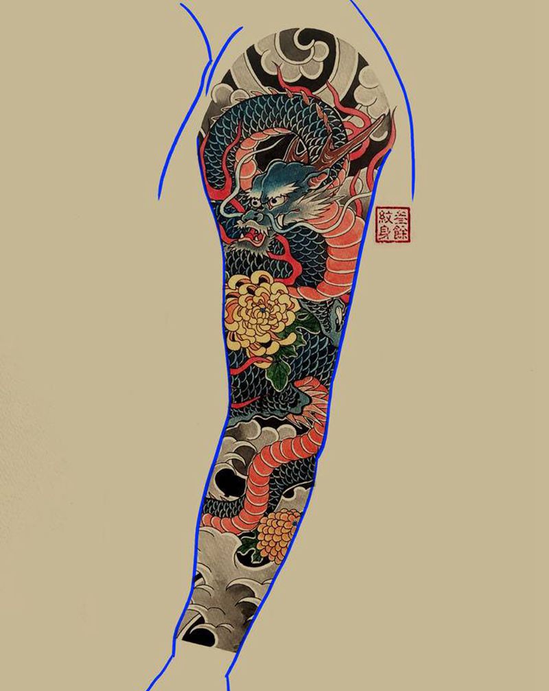 老传统龙纹身手稿，一人一图纹身图片_手臂新传统纹身图案