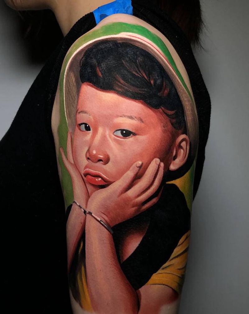 小孩肖像纹身图片_手部欧美写实纹身图案