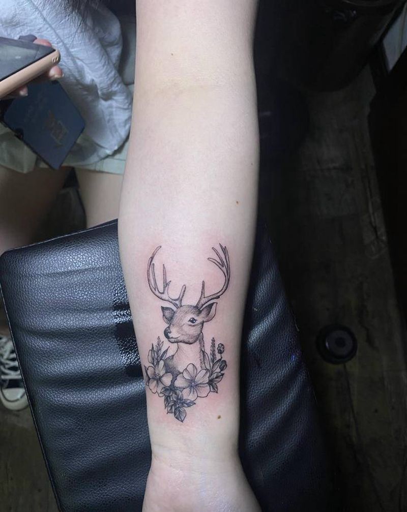 小图纹身图片_肩部水墨点刺纹身图案