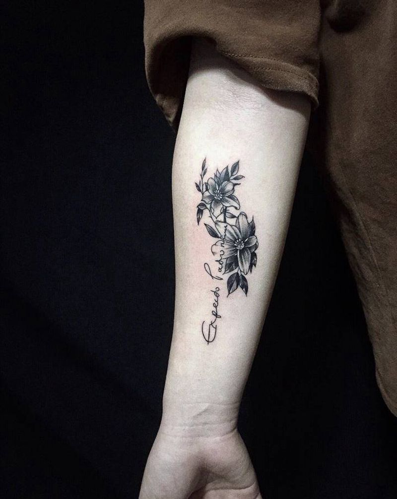 素花纹身图片_手臂纹身图案