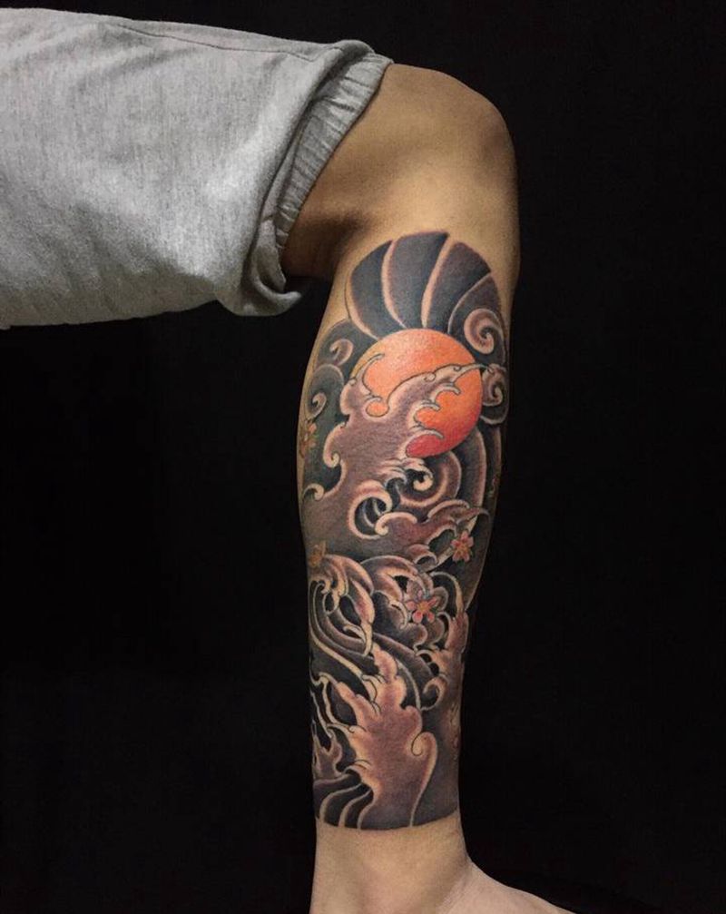 浪花纹身图片_腿部新传统纹身图案