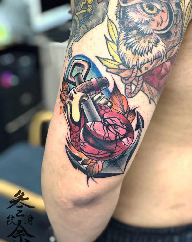 船锚心脏纹身图片_手部手臂New School纹身图案