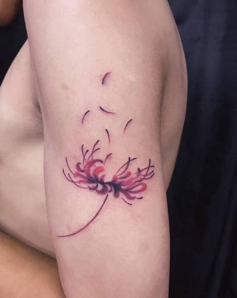 彼岸花纹身图片_手臂纹身图案