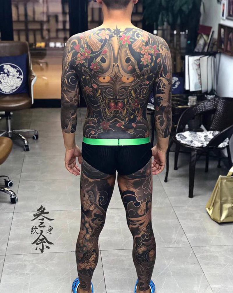 老传统纹身图片_腿部背部老传统纹身图案