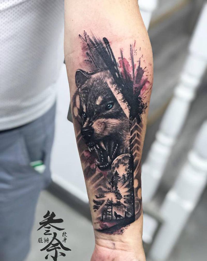不滴血的狼头纹身图片_手部欧美写实纹身图案