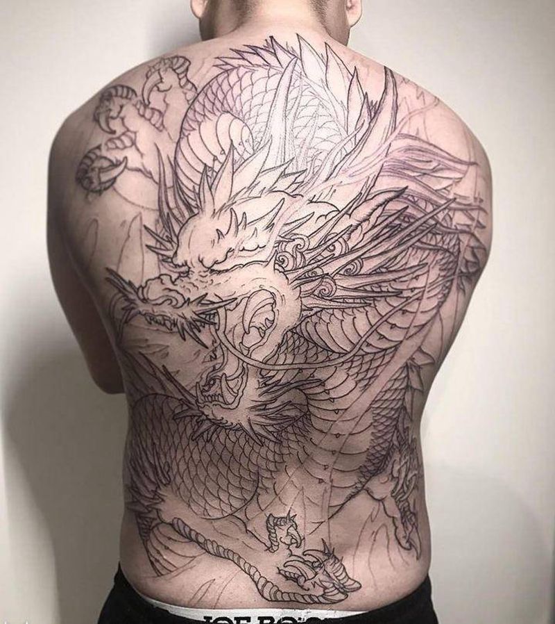 新传统龙纹身图片_背部新传统纹身图案