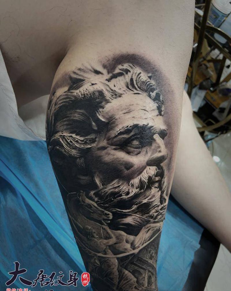 波塞冬纹身图片_腿部胸部欧美写实纹身图案