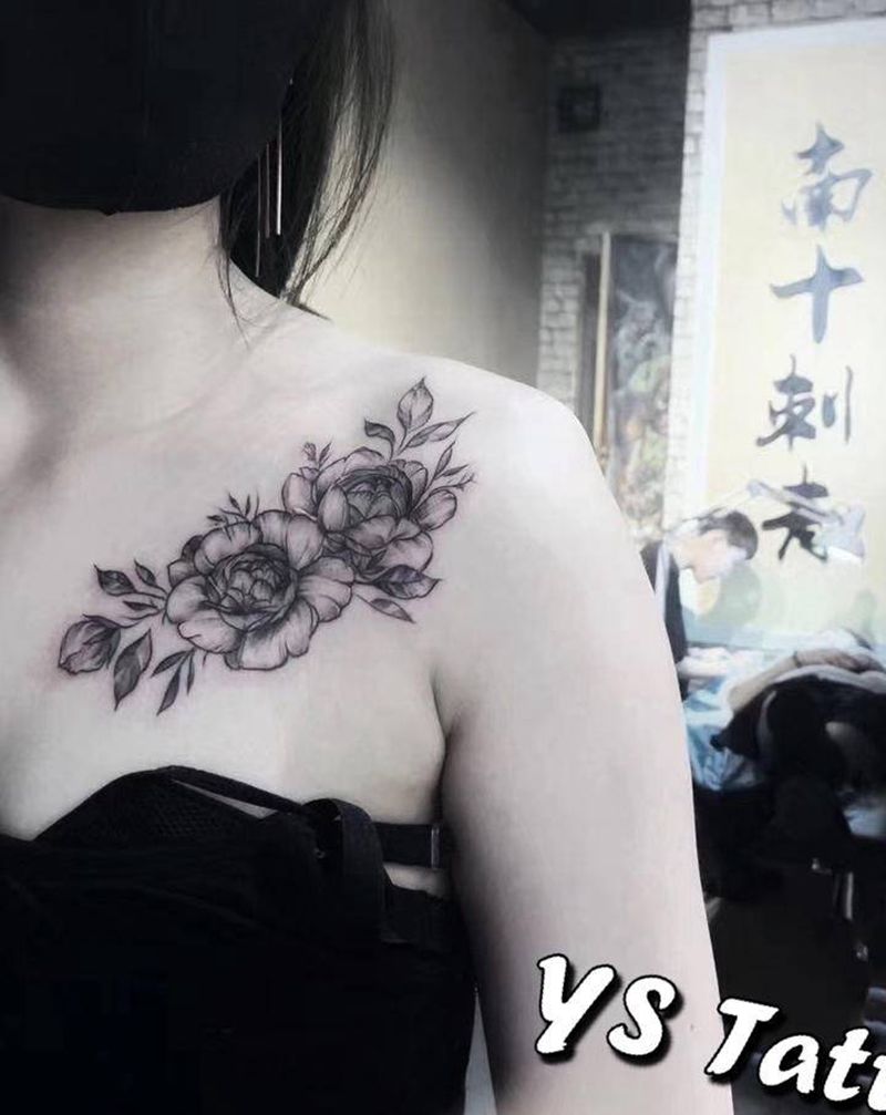 素纹身图片_颈部纹身图案