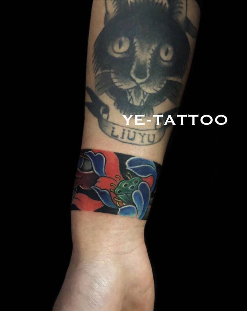 臂环纹身图片_手臂新传统纹身图案