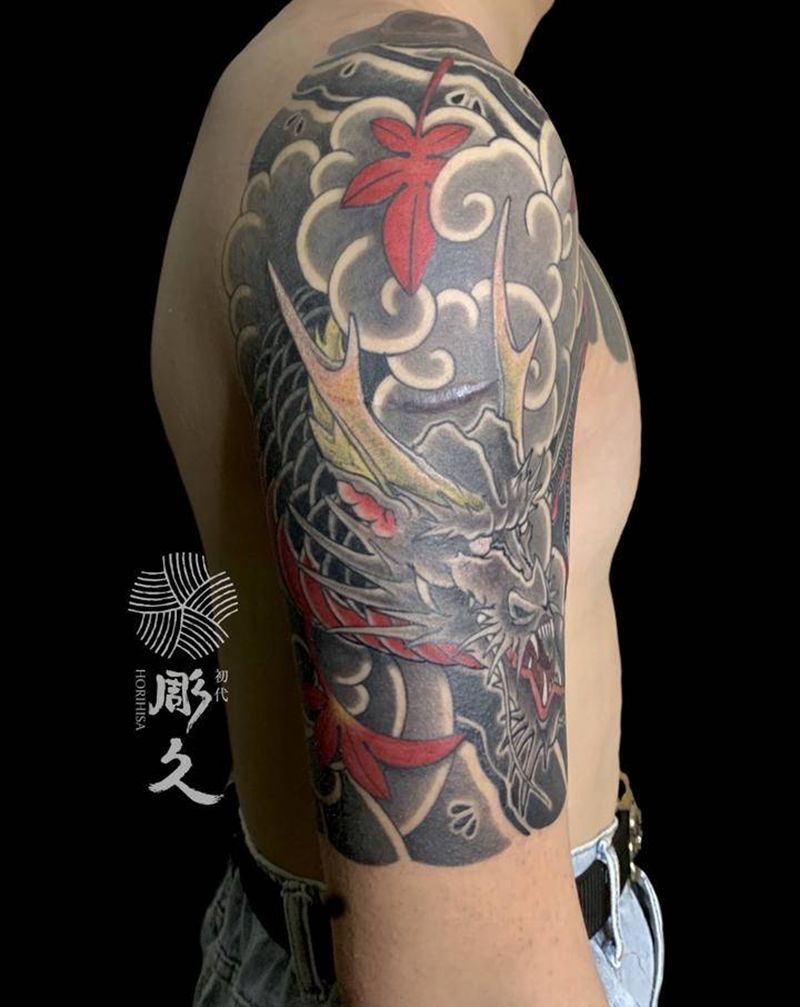 五分袖半胛纹身图片_手臂胸部老传统纹身图案