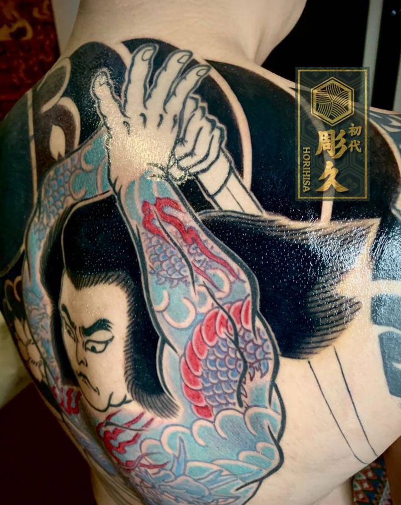 刺青中的刺青纹身图片_背部老传统纹身图案