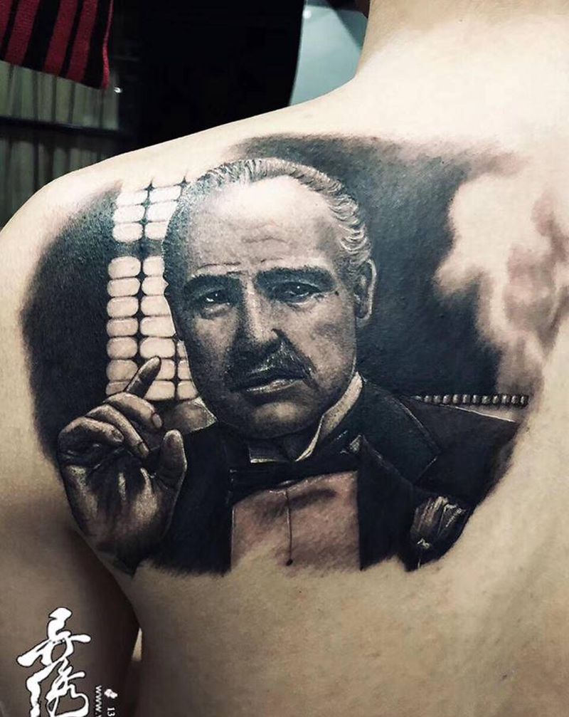 教父纹身图片_背部欧美写实纹身图案