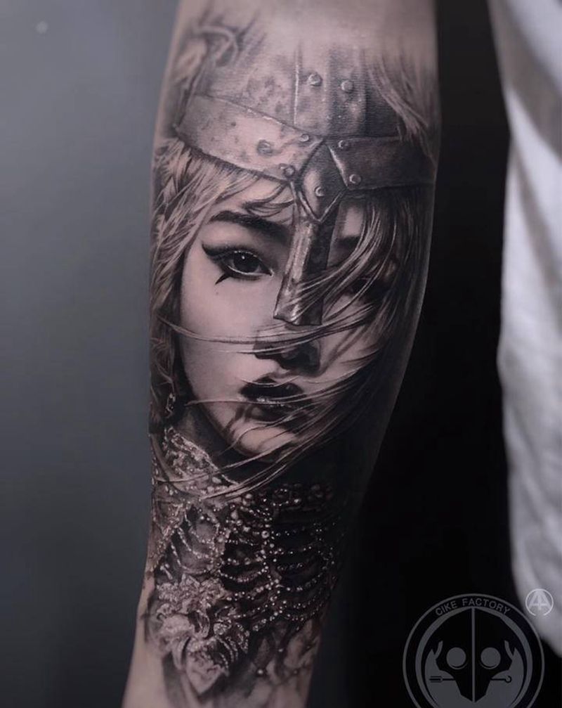 以客人妻子为原型设计纹身图片_手臂欧美写实家人妻子爱情纹身图案