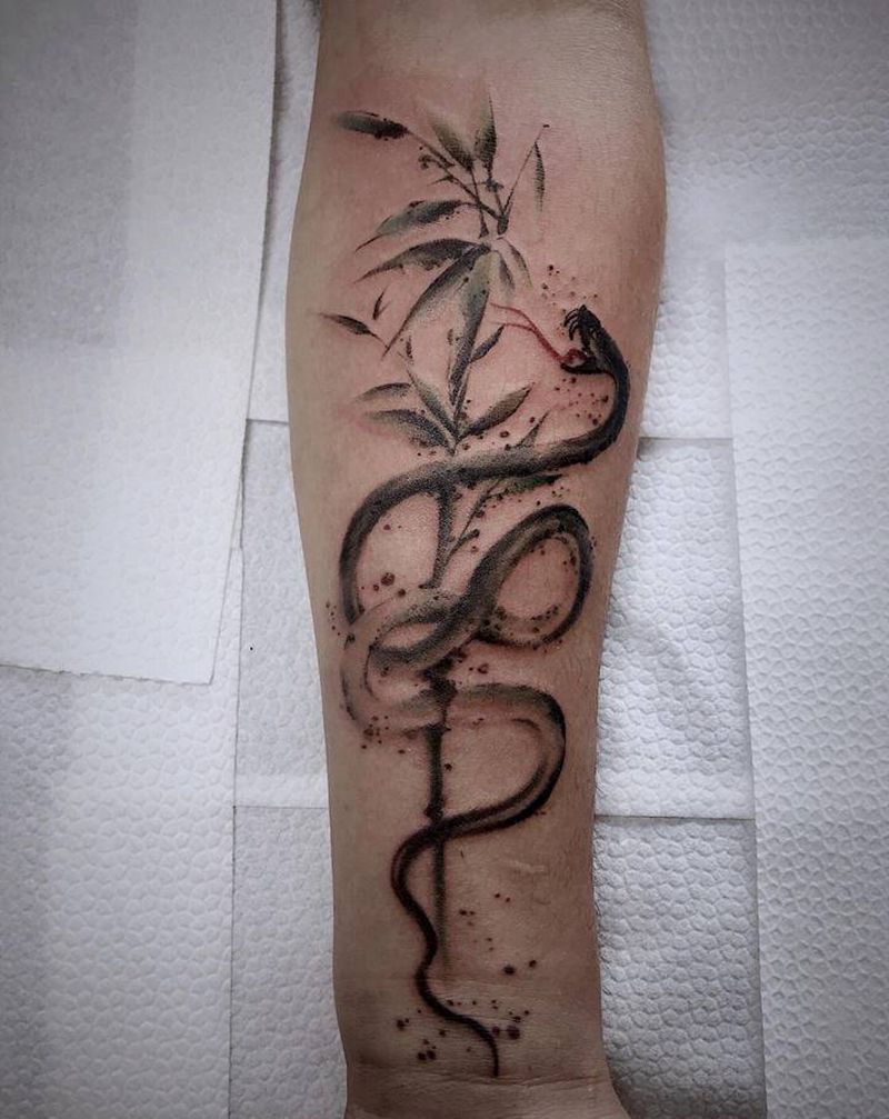 水墨蛇纹身纹身图片_手臂水墨纹身图案