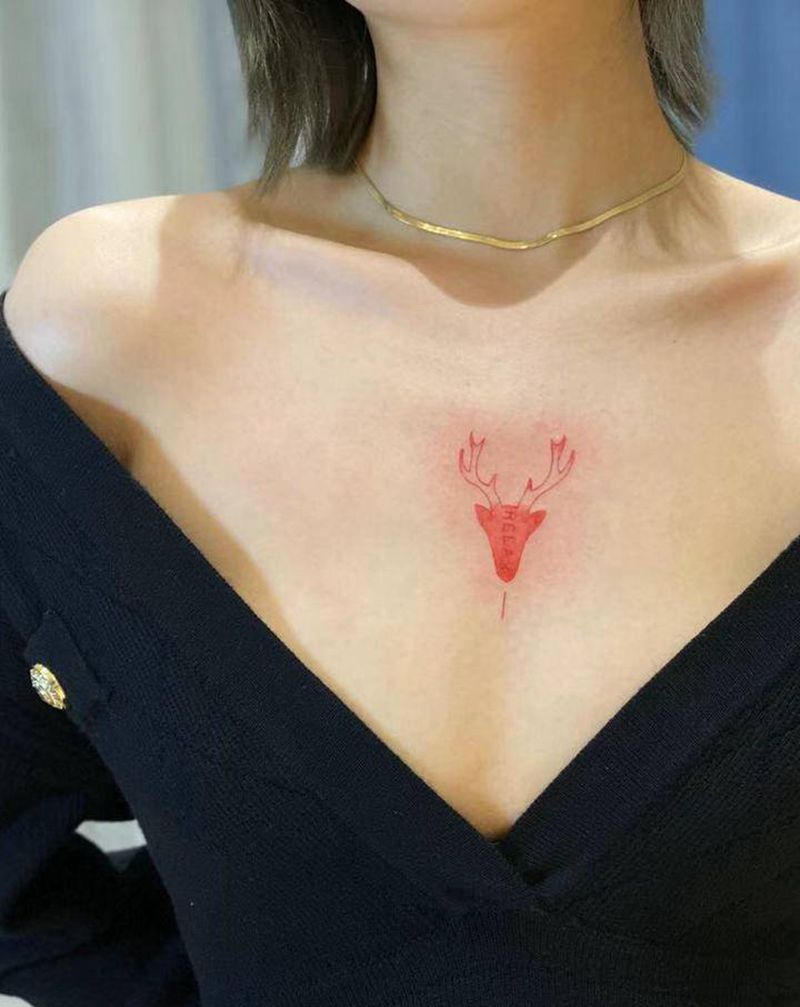鹿纹身图片_胸部水彩鹿小清新纹身图案
