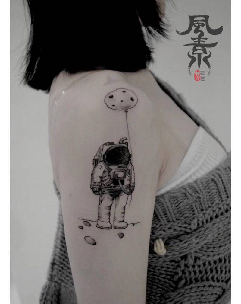 宇航员纹身图片_手部纹身图案