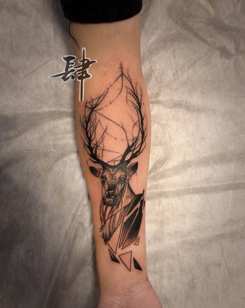 抽象鹿角纹身图片_手臂几何纹身图案
