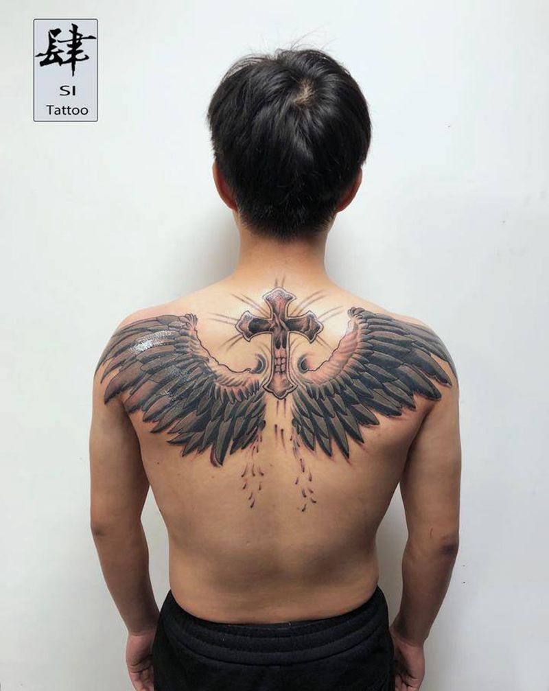 翅膀纹身图片_背部欧美写实翅膀纹身图案