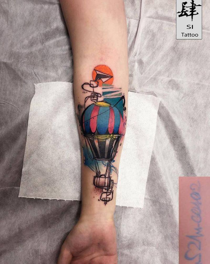 热气球纹身图片_手臂水彩热气球纹身图案
