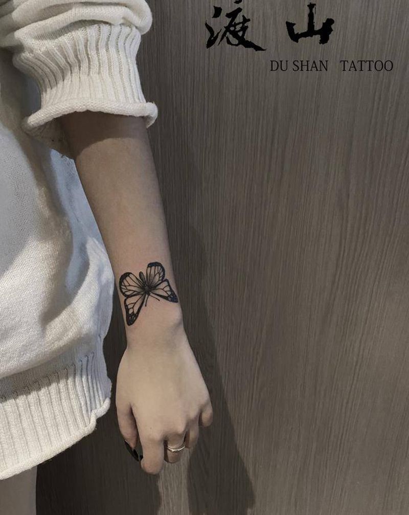 蝴蝶纹身图片_手臂蝴蝶纹身图案